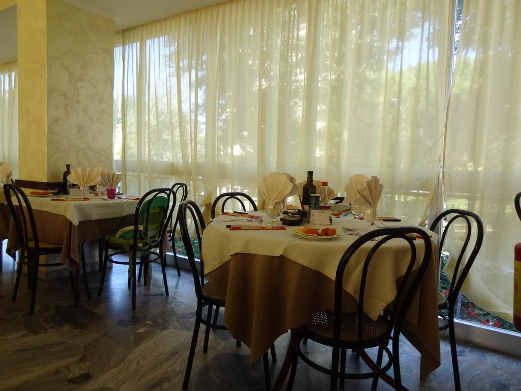 Hotel Jumbo 3*