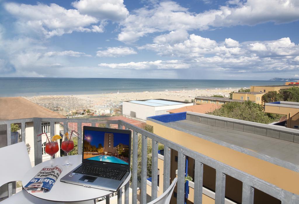 巨型3*Rimini